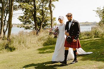 Freedom & Whisky: Traditionelle Tartans und die Wahrheit unter dem Kilt Freedom & Whisky: Traditionelle Tartans und die Wahrheit unter dem Kilt