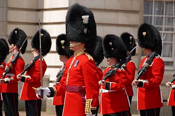 Trooping the Colour – Wie britische Uniformen die Herrenmode prägen