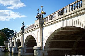 Die 35 Londoner Brücken: Kingston Bridge