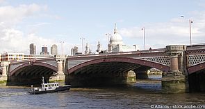 Die 35 Londoner Brücken: Blackfriars Bridge