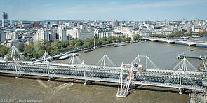 Die 35 Londoner Brücken: Hungerford Bridge und Golden Jubilee Bridges