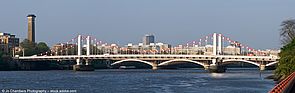 Die 35 Londoner Brücken: Chelsea Bridge