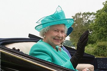 Wie das Vereinigte Königreich den 100. Geburtstag von Queen Elizabeth II. feiert
