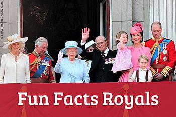 Queen Elizabeth II. und die königliche Familie von Großbritannien auf dem Balkon des Buckingham Palace