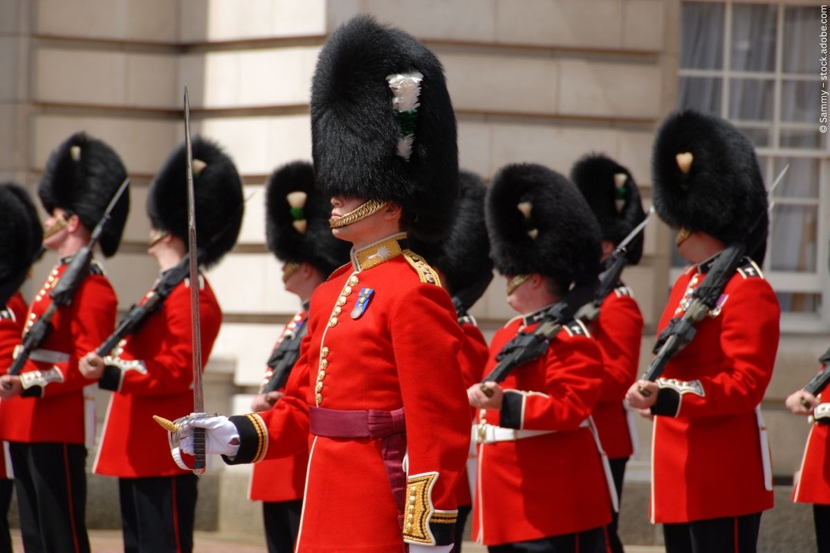 Trooping the Colour – Wie britische Uniformen die Herrenmode prägen