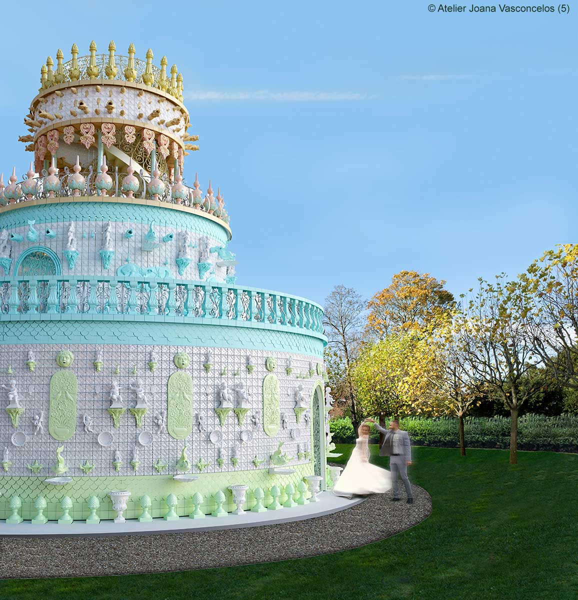 12 Meter hohe Hochzeitstorte aus Stahl und Keramikfliesen im Park von Waddesdon Manor