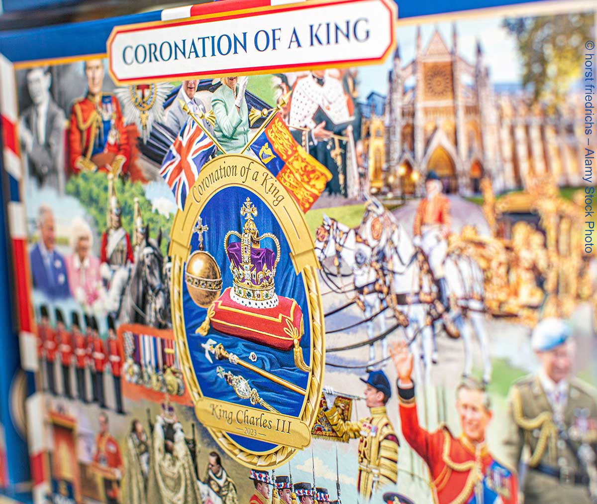 Karton eines Puzzles, dass anlässlich der Krönung von König Charles III. angeboten wurde